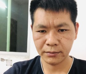 刘远豪, 33, Lianzhou (Guangdong)