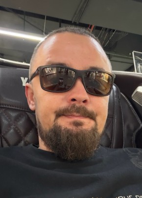 Кирилл из Тюмени 38 лет