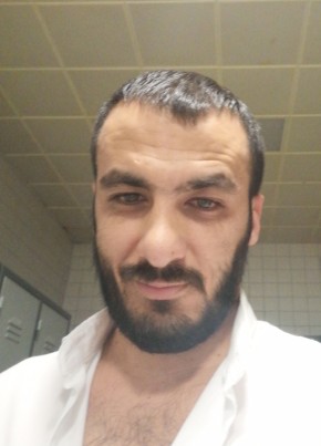 Hasan, 36, Türkiye Cumhuriyeti, Ankara