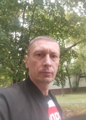 Олег из Москвы 47 лет