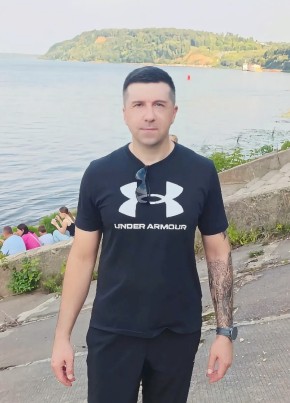 Илья из Нижнего Новгорода 46 лет