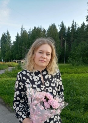 Ольга, 35, Россия, Сегежа