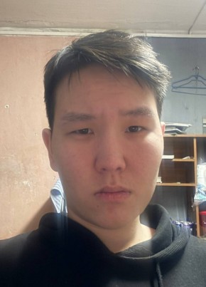 Макс из Красноярска 22 года