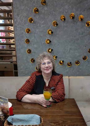 Лариса, 66, Россия, Хабаровск