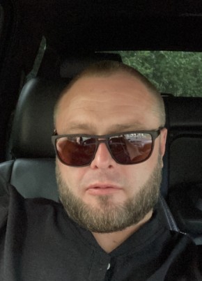 Aleksey, 39, Russia, Surgut