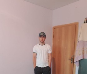 Siroj Raxmonov, 20, Moscow