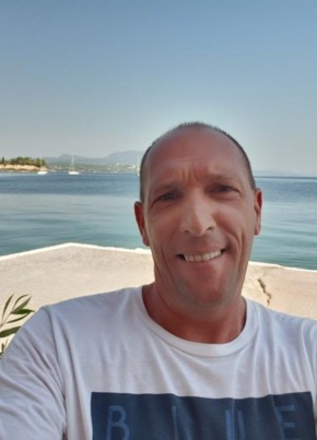 Gilou, 54, République Française, Bordeaux