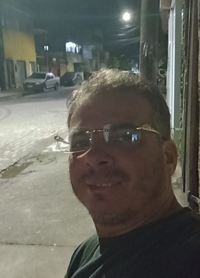 Douglas, 43, República Federativa do Brasil, São Paulo capital