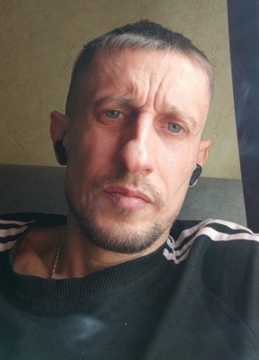 Иван из Смоленска 42 года