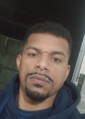Dijavan из Guarulhos 34 года
