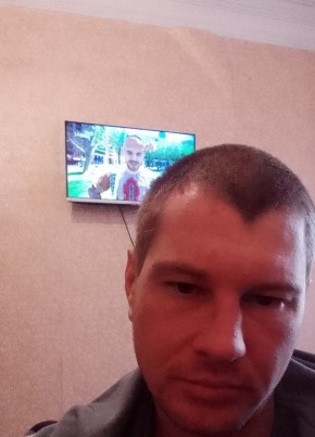 Иван, 37, Россия, Маркс