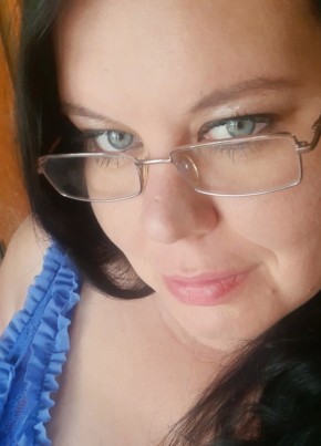 Irina, 37, Russia, Kerch