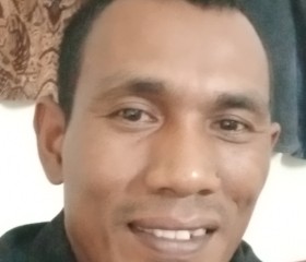 Anas, 38, Banda Aceh