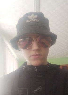 Максим, 19, Россия, Кировск