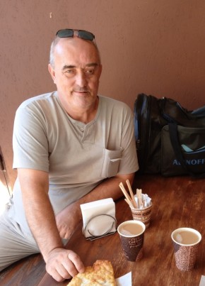 Андрей из Саратова 61 год