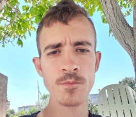 Piero, 31, Castelvetrano