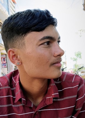 Kailash Jangu, 18, India, Bikaner