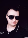 Oleg, 32, Volgograd