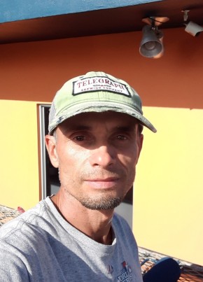Alberto Nuñez, 41, República de Costa Rica, San José (San José)