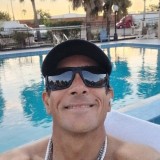 Red, 50  , Jacksonville (State of Florida)