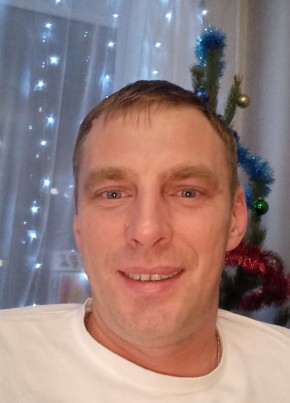 Максим, 39, Россия, Усть-Лабинск