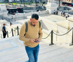 Omar, 50, Alexandria