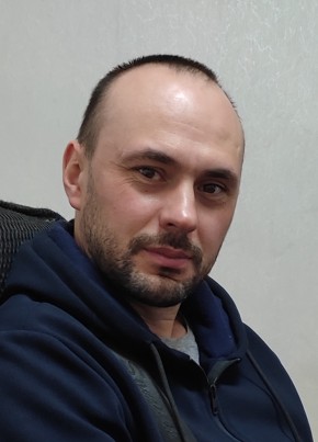 Игорь из Мегиона 42 года