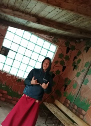 Максим из Волгограда 18 лет