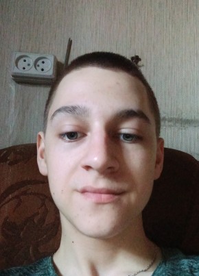 Иван, 19, Россия, Искитим