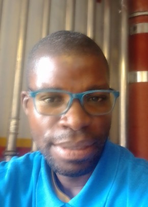 João Simba, 35, República de Angola, Loanda