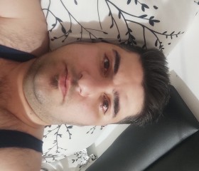 Arman, 18, Sanandaj