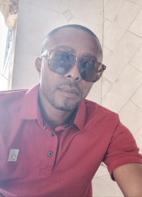 Ismaël Mohamed , 36, Mayotte, Mamoudzou