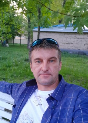 Andrey, 43, Россия, Дедовичи