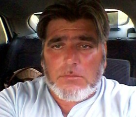 Lorenzo, 41, Chatellerault