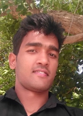 Rishi Tiwari, 23, India, Shāhganj