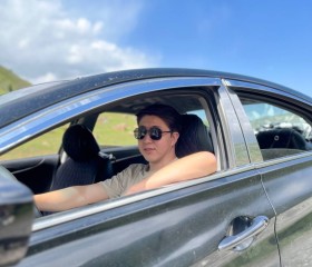 Erlan Kadyrbaev, 24, Bishkek