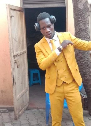 Gavin из Kampala 22 года