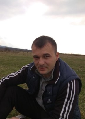 Артур, 29, Россия, Алагир