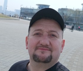 Fin, 42, Seoul