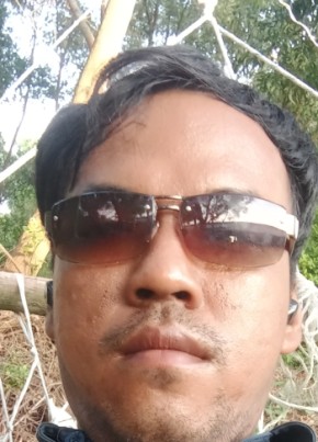 Muklis, 31, Indonesia, Djakarta