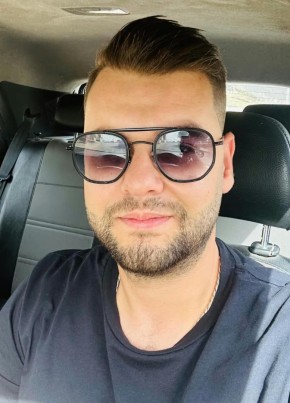 Yessin из سوسة 32 года