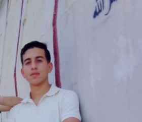 Madani, 21, Khenchela