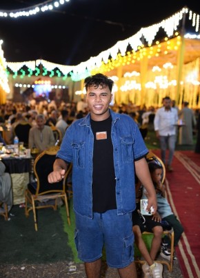 العرباوي из القرين 18 лет
