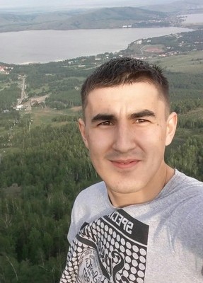 Степан, 30, Россия, Айхал