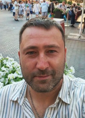 Антон Берег из Лесноя 38 лет