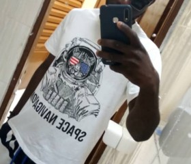 Nico wallah, 30, Aplahoue