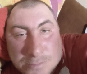 Andrei, 37, Buhusi