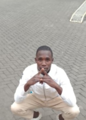 SAMUEL OUMA из Nairobi 25 лет