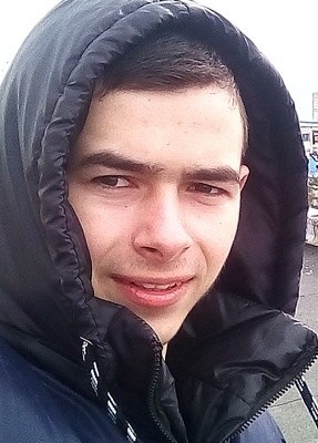 Иван, 23, Россия, Феодосия