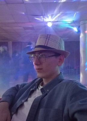 Андрей из Екатеринбурга 18 лет